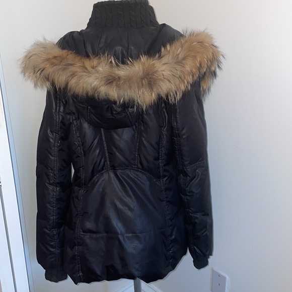 Fur trim coat - Picture 2 of 15
